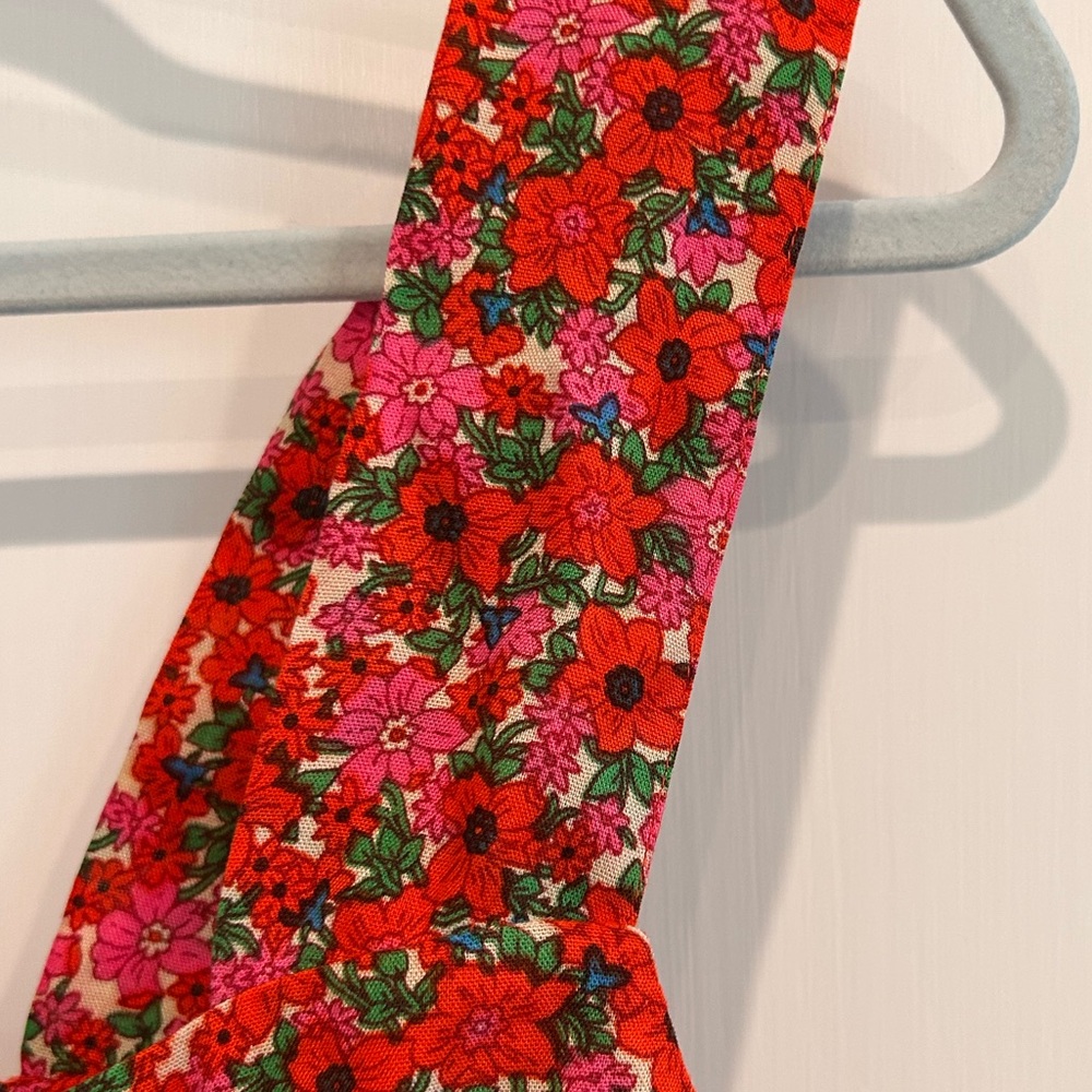 Natural Life Floral Red Sleeveless Top - Picture 4 of 7